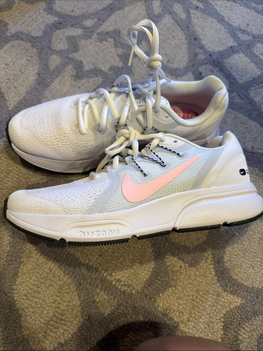Nike White Women's Running Shoes with Pink Swoosh